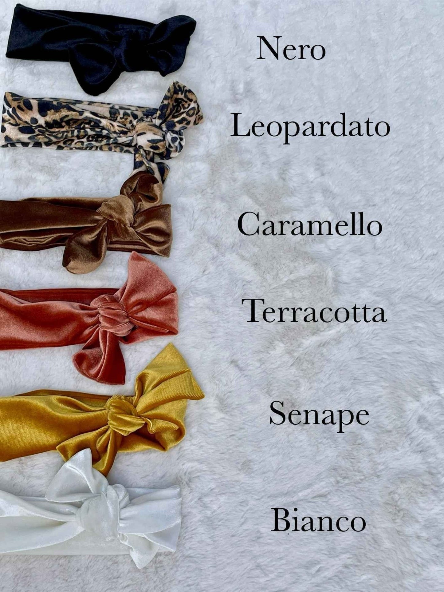 Turbantino in velluto baby con nome ricamato - Grafica NaturaleAccessori Neonato