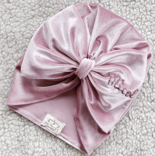 Turbantino in velluto baby con nome ricamato - Grafica NaturaleAccessori Neonato